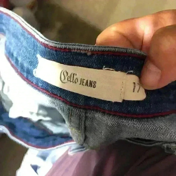 CELLO BLUE JEANS WOMEN' S LABELED SIZE 17 - Picture 5 of 5